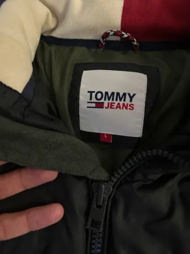 Jaqueta Puffer Preta Tommy Hilfiger