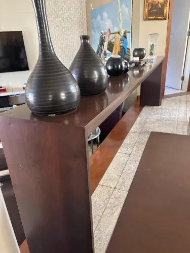 Aparador em madeira 2,80x 35