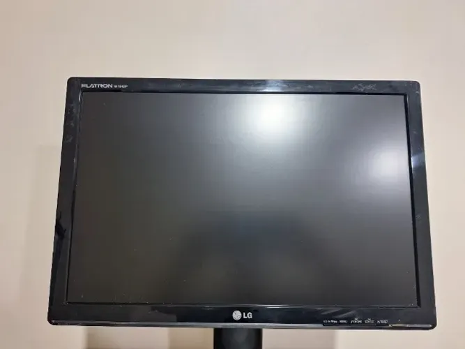 Monitor Flatron W1942P (Leia Descrição)