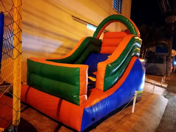 Locação de pula pula/cama elástica. Segurança e qualidade para suas festas!