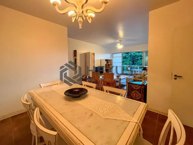 Apartamento com varanda, 2 vagas e lazer à venda, Pitangueiras, Guarujá, SP