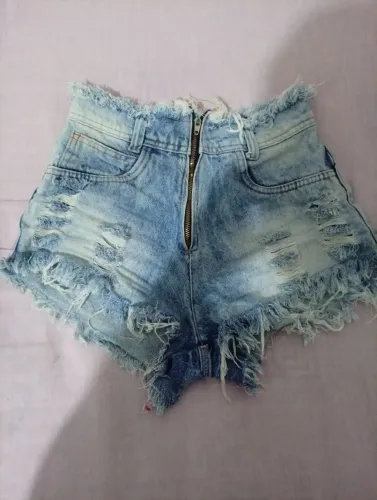 Short jeans