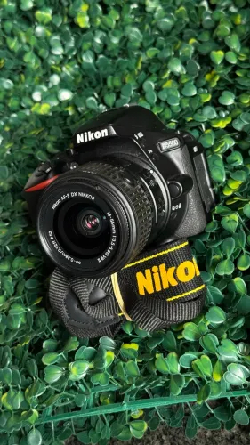 Câmera Nikon D5500 (somente venda)