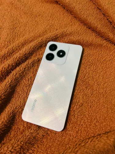 Vende -se Realme C61 256GD - Usado