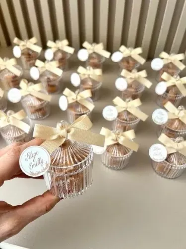 Lembrancinhas Mini bomboniere com doce caramelo para festas