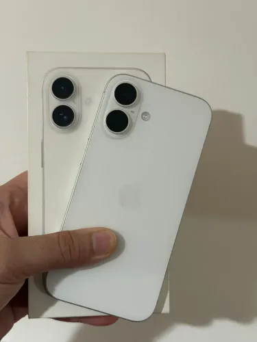 iPhone 16