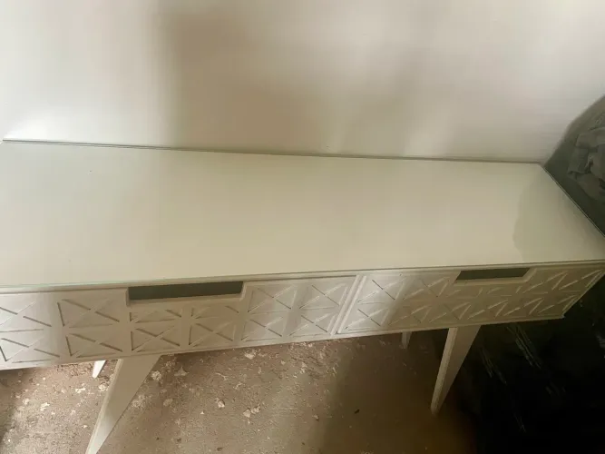 Aparador com gavetas