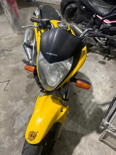 CB 300