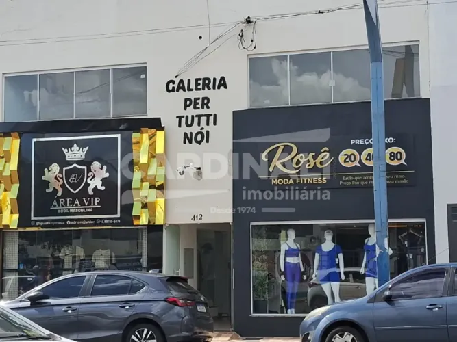 Sala comercial com excelente localização, próximo a supermercados e comércios.
