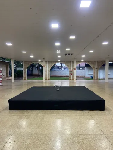Locação de palco praticável