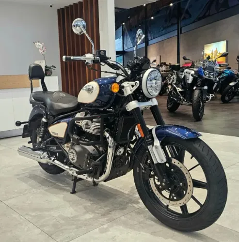ROYAL ENFIELD SUPER METEOR 650 STELLAR