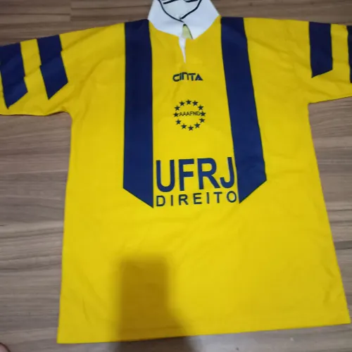 camisa da UFRJ direito