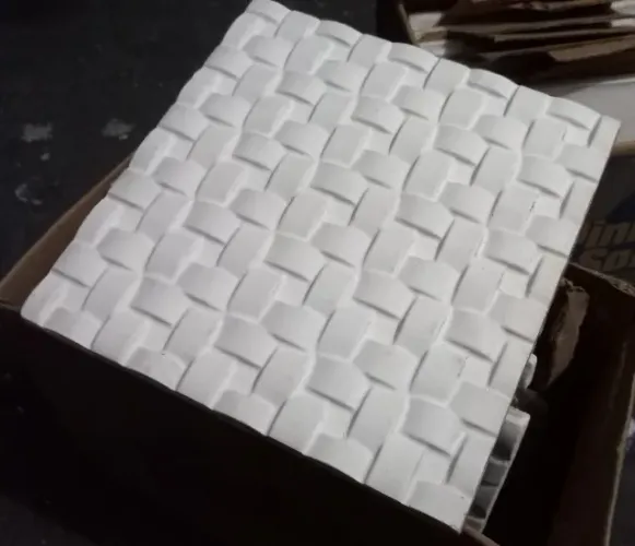 Placas de gesso 3D e formas de silicone e fibra