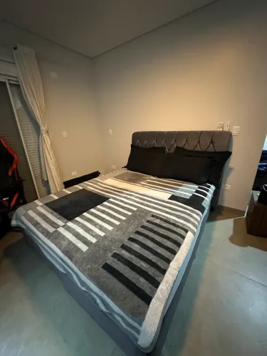 Cama Queen Completa com Cabeceira