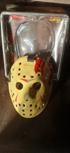 Máscara jason original neca com caixa