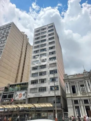 Kitnet com 1 dormitório, 45 m² - venda por R$ 180.000,00 - Centro - Juiz de Fora/MG