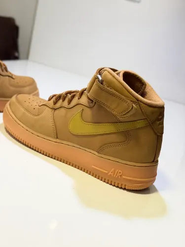 Air jordan / Air Force mid tamanho 40