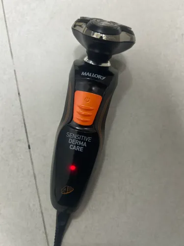 Barbeador elétrico sensitive Derma care