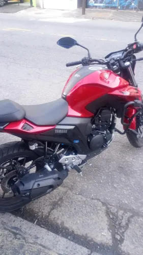 Fazer 250 ABS 2026 vermelha único dono 3.411 km