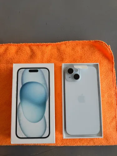 IPhone 15 - 128GB - Estado de Novo