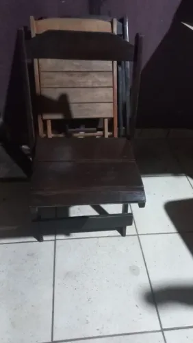 Vende-se mesa com 3 cadeiras