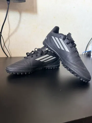 Chuteira Society Adidas/ Tamanho 36