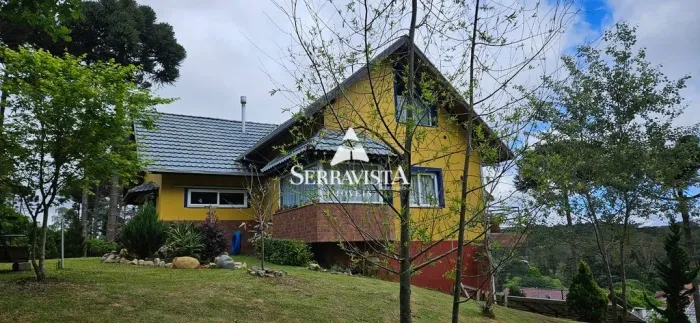 Bela casa em condomínio em Campo Alegre - 2.677 m2