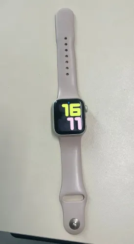 Apple Watch SE 2ª Geração - 40mm - GPS - Starlight