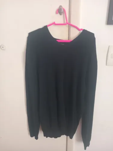 Suéter da Zara gola V preto
