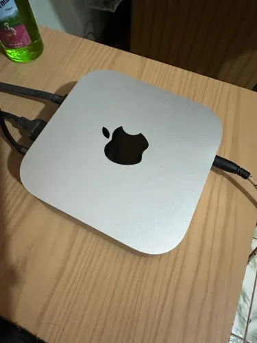 Mac Mini Apple M4 (16GB RAM / 256GB SSD) - Estado de Novo