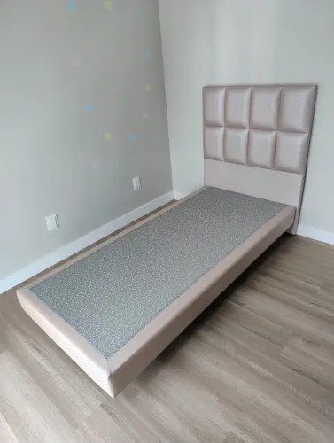 Cama box com cabeceira