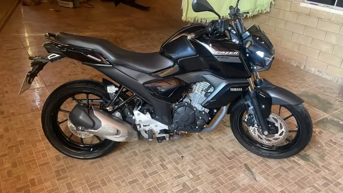 Fazer 150 abs praticamente nova