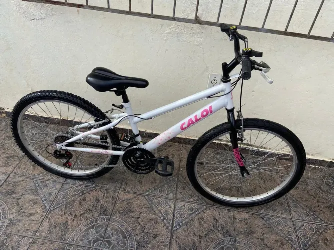 Bicicleta aro 24 feminina infantil Caloi Ceci 21 marchas em Excelente estado!!