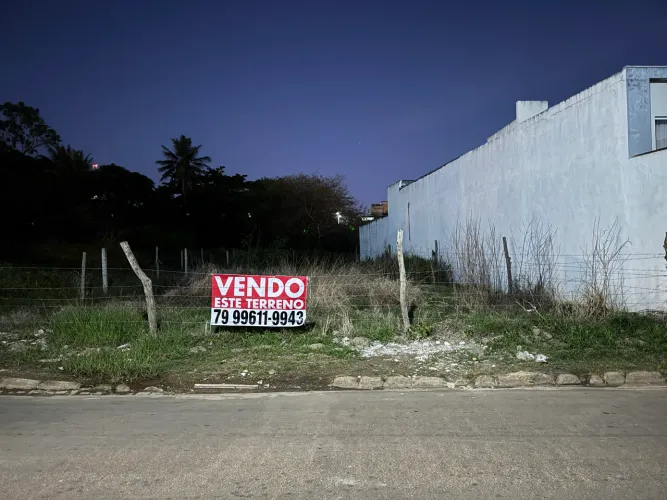 Vendo terreno na rua Maura Rosa, poucos minutos do centro, medindo 26x12,5x9,5