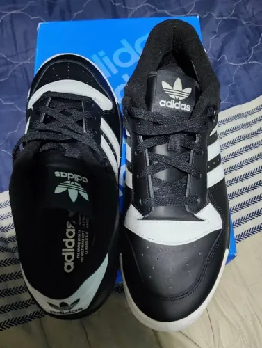 Tênis Adidas Originals TAM 40 SO VENDA