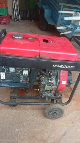 Gerador diesel 8kva marca branco / aceito oferta