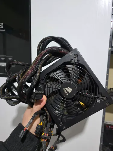 FONTE 750W CORSAIR