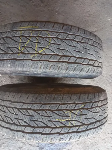 Vendo 2 pneu 225/65/17 continental usado