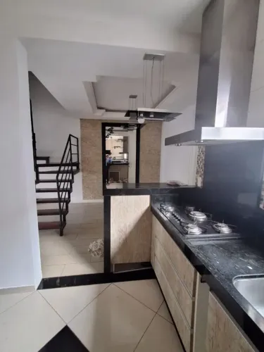 Sobrado com 3 dormitórios à venda, 120 m² por R$ 600.000,00 - Condomínio Veredas - Taubaté
