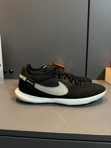 Chuteira Nike Gato Futsal