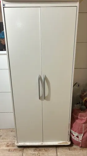 Sapateira duas portas.