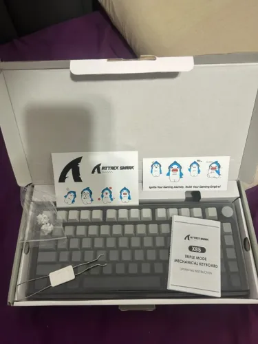 TECLADO ATTACK SHARK X85 EM PERFEITO ESTADO, USADO POR 2 MESES