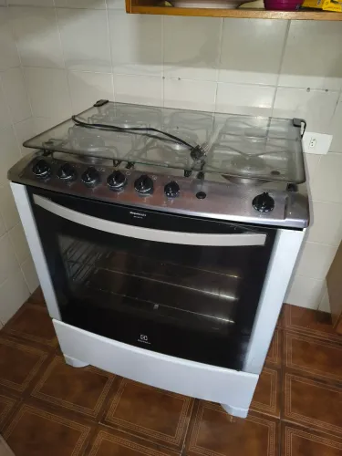 Fogão 6 bocas Electrolux