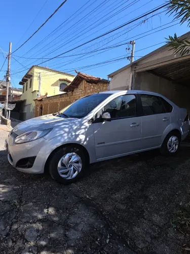 Ford Fiesta Sed. 1.6 8V Flex 4P 2012