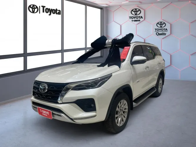 Toyota Hilux SW4 SRX 4X4 2.8 TDI 16V Dies. Aut. 2021