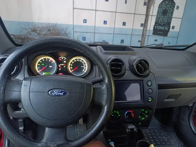 Ford Fiesta 1.0 8V Flex/class 1.0 8V Flex 5P 2011