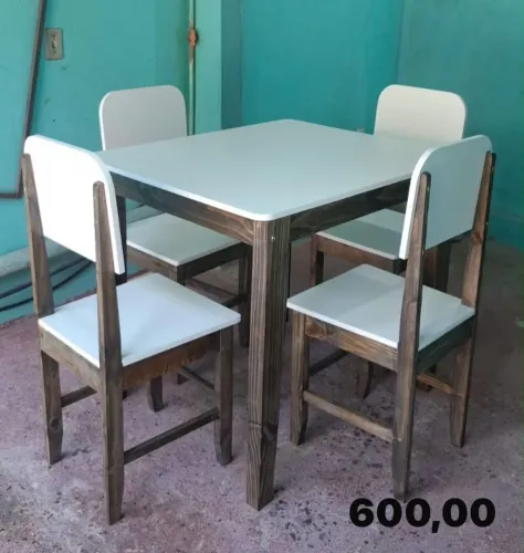 Mesa de jantar 4 cadeiras