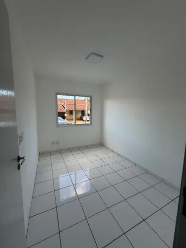 Casa no condomínio Flores de Goiás, Goiânia