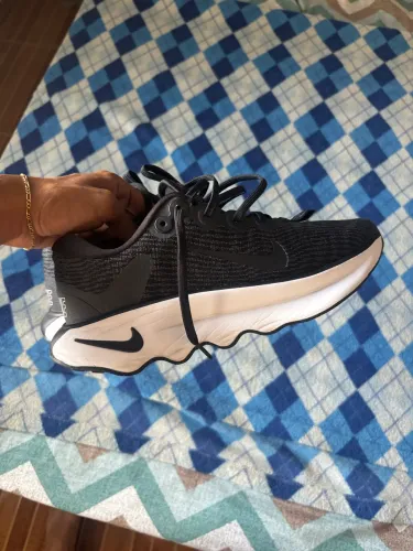 Tênis Nike MOTIVA TAM 39