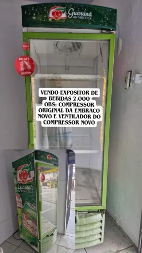 Expositor em excelente estado 